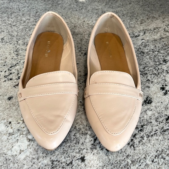 Le chateau nude loafers. Like new as they have only been worn twice! - Picture 1 of 5